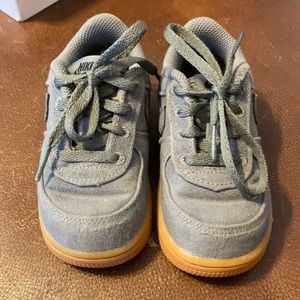 Nike Canvas Sneakers - grey - 7C